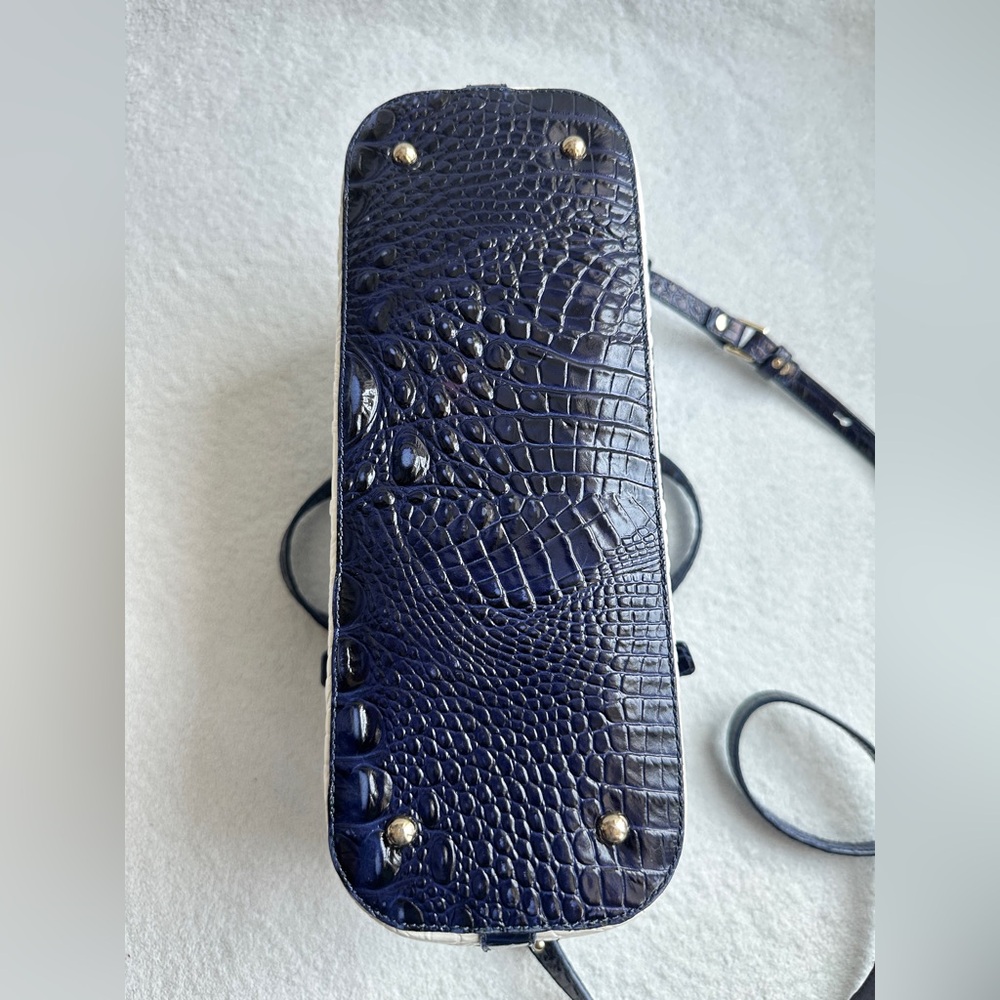 Brahmin Asher Tote‎ Regatta Vineyard NWOT Blue White Leather Handbag - Picture 6 of 12